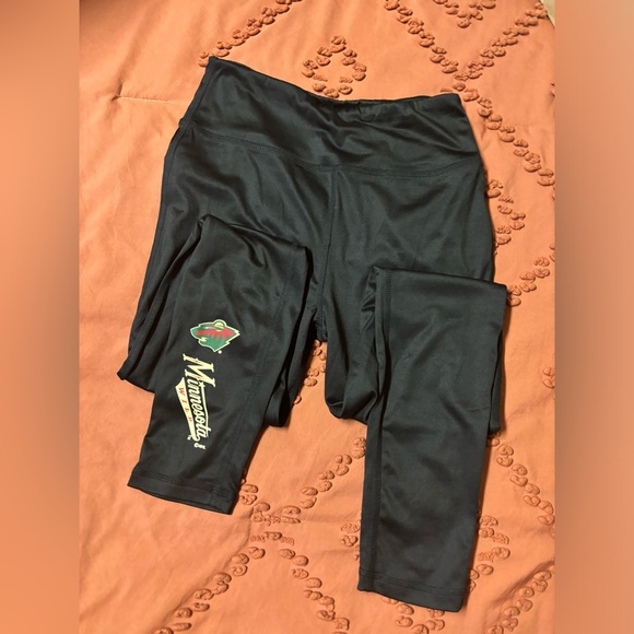 Minnesota Wild Fanatics NHL leggings - Picture 2 of 5